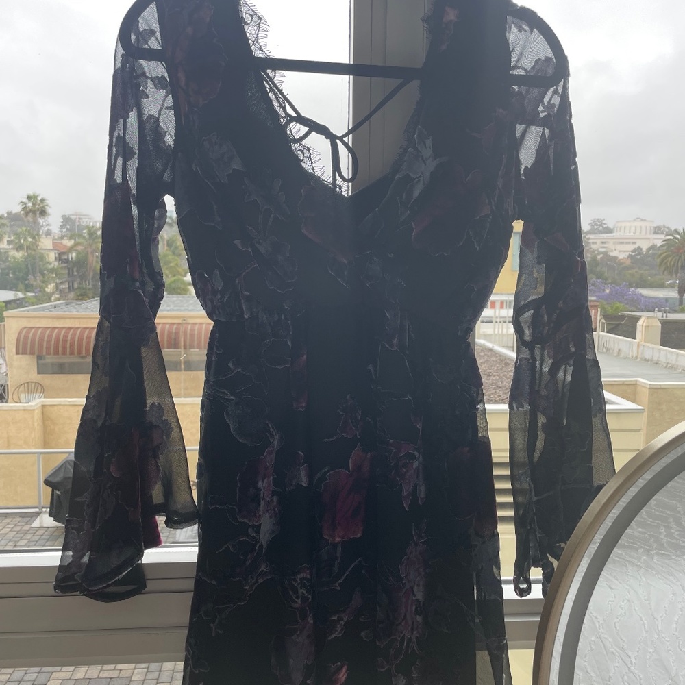 Dress velvet flowers